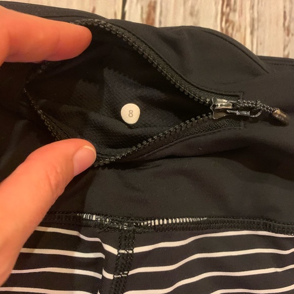 🦄 RARE Lululemon Parallel Stripe Runday Crops - Picture 16 of 16